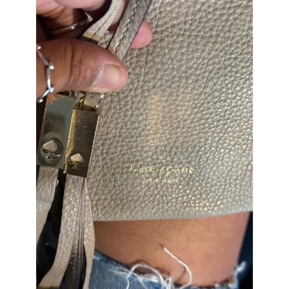 Kate Spade Gray Pebbled Leather Bucket Bag Tassel Crossbody Shoulder Handbag